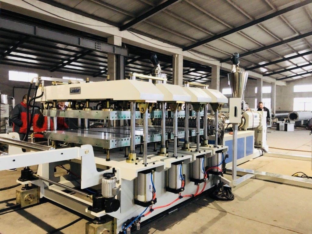 Construction PVC Foam Board Extrusion Line 3 - 30mm Product Thickness 600kg/H Max Capacity